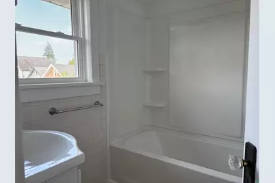 417 N 38th Ave W, Duluth, MN 55807 - Photo 27