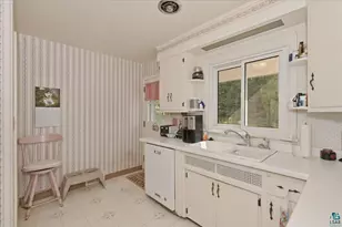 426 Ridgewood Rd, Duluth, MN 55804 - Photo 3