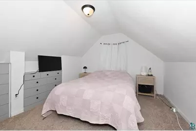 2818 E 3rd St, Superior, WI 54880 - Photo 11