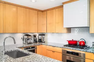227 E 7th St, Duluth, MN 55805 - Photo 27