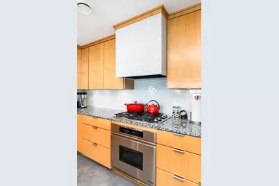 227 E 7th St, Duluth, MN 55805 - Photo 29