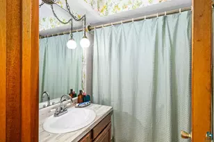 216 Kissel Ave, Duluth, MN 55811 - Photo 9