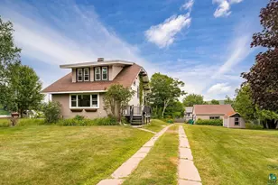 2213 Sussex Ave, Duluth, MN 55812 - Photo 1