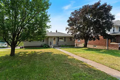 2016 E 3rd St, Duluth, MN 55812 - Photo 3