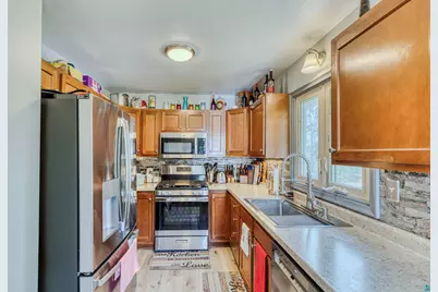 225 N Oak Bend Dr, Duluth, MN 55811 - Photo 7