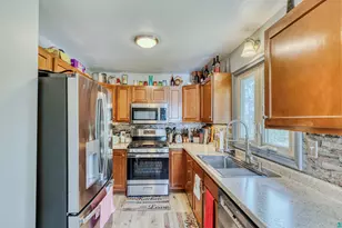 225 N Oak Bend Dr, Duluth, MN 55811 - Photo 7