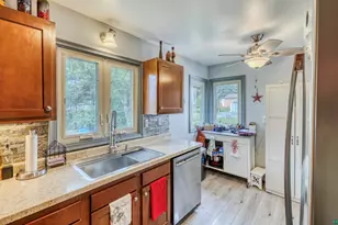 225 N Oak Bend Dr, Duluth, MN 55811 - Photo 9