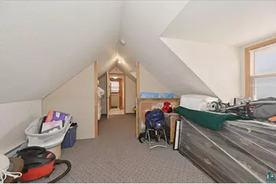 1727 E Superior St, Duluth, MN 55804 - Photo 17