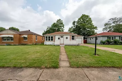 2434 9th Ave E, Hibbing, MN 55746 - Photo 1