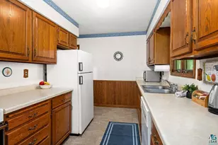 2302 Pershing St, Duluth, MN 55811 - Photo 11