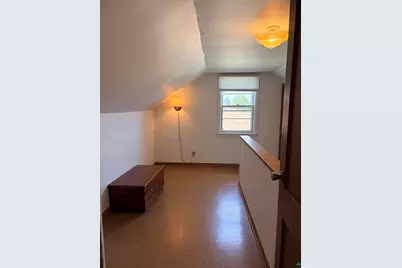 1031 W Skyline Pkwy, Duluth, MN 55806 - Photo 17