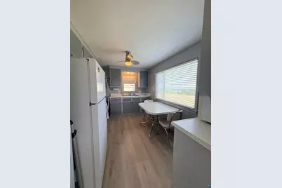 1031 W Skyline Pkwy, Duluth, MN 55806 - Photo 9