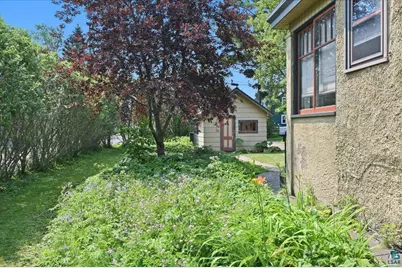 1114 N 18th St, Superior, WI 54880 - Photo 9