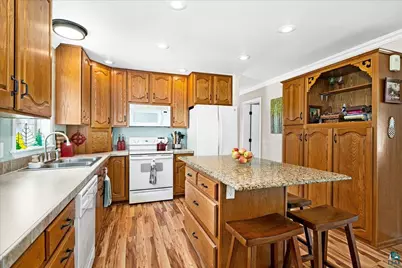 77 Arbutus Dr, Duluth, MN 55810 - Photo 3