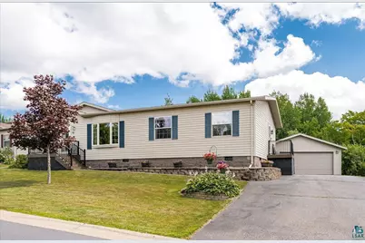 77 Arbutus Dr, Duluth, MN 55810 - Photo 1