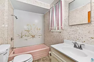 703 E 5th St, Superior, WI 54880 - Photo 21