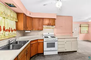 703 E 5th St, Superior, WI 54880 - Photo 11