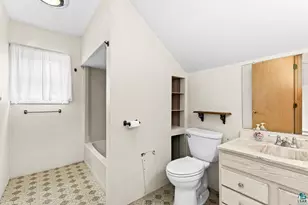 703 E 5th St, Superior, WI 54880 - Photo 29
