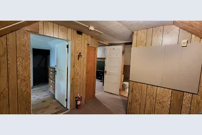 1514 E 2nd St, Duluth, MN 55812 - Photo 23