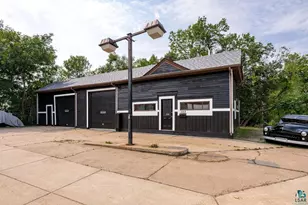 1103 Grant Ave, Eveleth, MN 55734 - Photo 1
