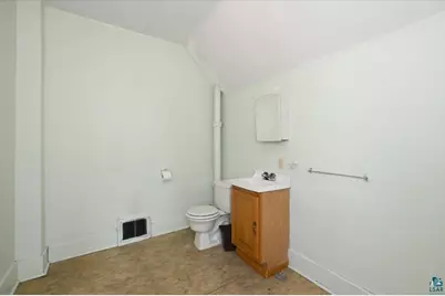612 Fisher Ave, Superior, WI 54880 - Photo 7