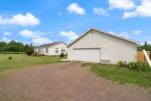 6761 Homestead Rd, Duluth, MN 55804 - Photo 9