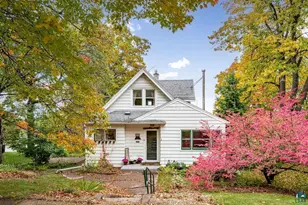 614 Sparkman Ave, Duluth, MN 55803 - Photo 1
