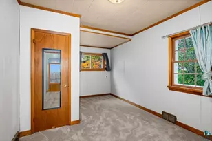 614 Sparkman Ave, Duluth, MN 55803 - Photo 31