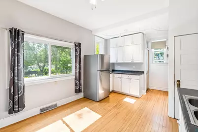 1323 W 1st St, Duluth, MN 55806 - Photo 13