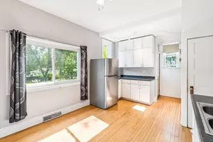 1323 W 1st St, Duluth, MN 55806 - Photo 13