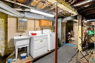 517 E 8th St, Duluth, MN 55805 - Photo 17