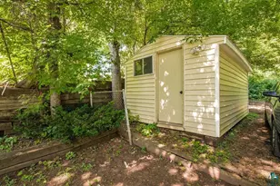 517 E 8th St, Duluth, MN 55805 - Photo 21