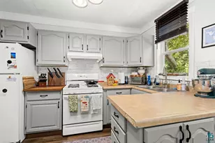 517 E 8th St, Duluth, MN 55805 - Photo 7