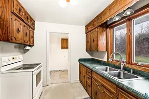 3915 Chambersburg Ave, Duluth, MN 55811 - Photo 9