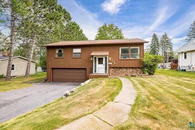 2128 Dunedin Ave, Duluth, MN 55803 - Photo 1