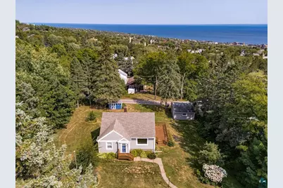 1410 Fern Ave, Duluth, MN 55805 - Photo 1