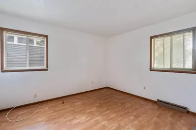 4725 Oneida St, Duluth, MN 55804 - Photo 9