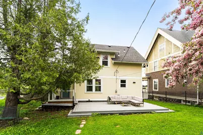 1907 E 5th St, Duluth, MN 55812 - Photo 3