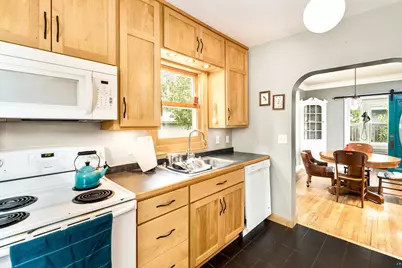1907 E 5th St, Duluth, MN 55812 - Photo 21