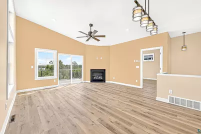 8602 Maynard Pl, Duluth, MN 55808 - Photo 7