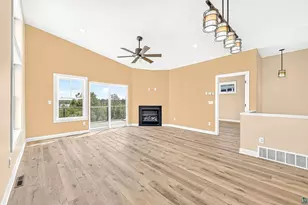 8602 Maynard Pl, Duluth, MN 55808 - Photo 7