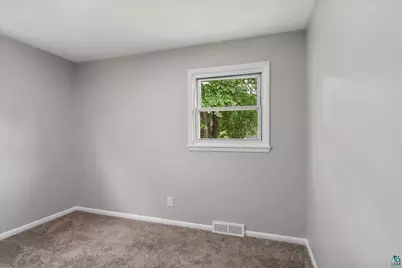 505 W Orange St, Duluth, MN 55811 - Photo 31
