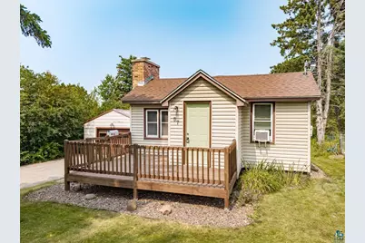 57 W Chisholm St, Duluth, MN 55803 - Photo 1