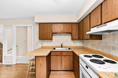 57 W Chisholm St, Duluth, MN 55803 - Photo 17