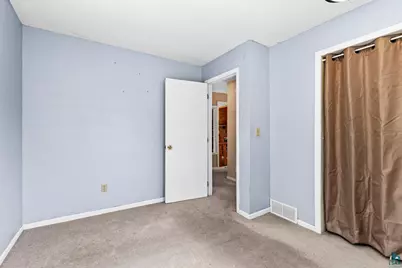57 W Chisholm St, Duluth, MN 55803 - Photo 21