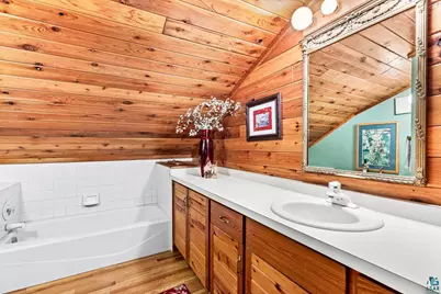 3364 W Tischer Rd, Duluth, MN 55804 - Photo 37