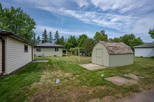 38 Maple Ave, Superior, WI 54880 - Photo 9