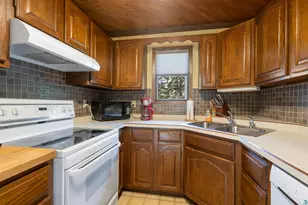 38 Maple Ave, Superior, WI 54880 - Photo 17