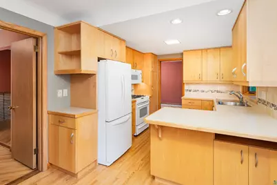 801 Rockview Ct, Duluth, MN 55804 - Photo 11