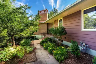 801 Rockview Ct, Duluth, MN 55804 - Photo 3